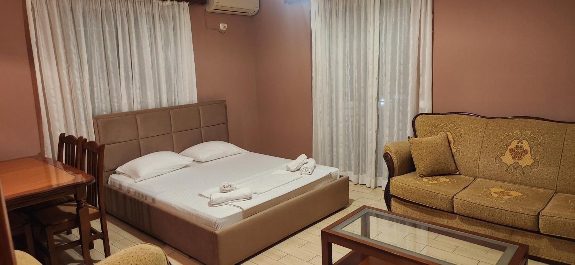 Hotel Vila Danedi Ksamil Kültér fotó