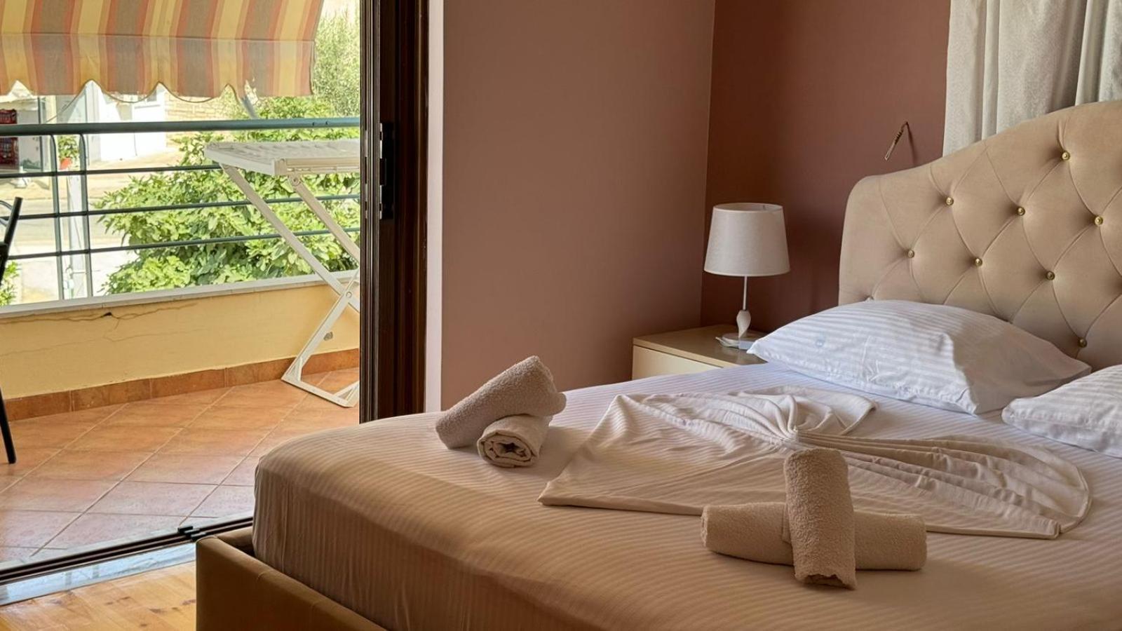 Hotel Vila Danedi Ksamil Kültér fotó